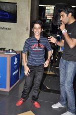Darsheel Safary at playstation game launch in Infinity Mall, Mumbai on 20th Nov 2012 (2).JPG
